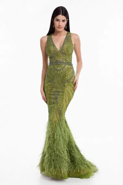 Terani Couture - 1822GL7493 Beaded V-neck Trumpet Dress With Train